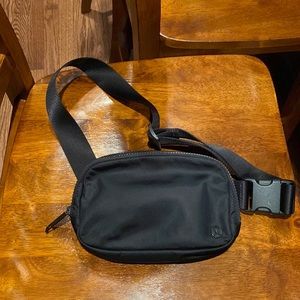Lululemon belt bag